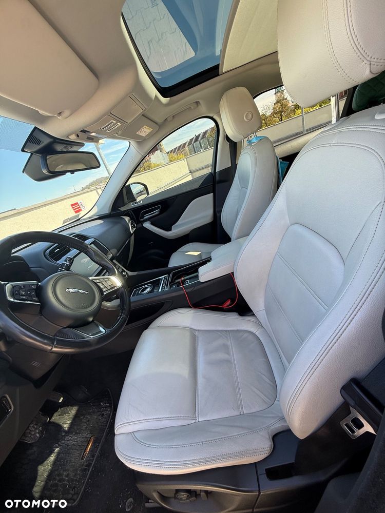 Jaguar F-Pace 2.0 i4P AWD 300 Sport - 9