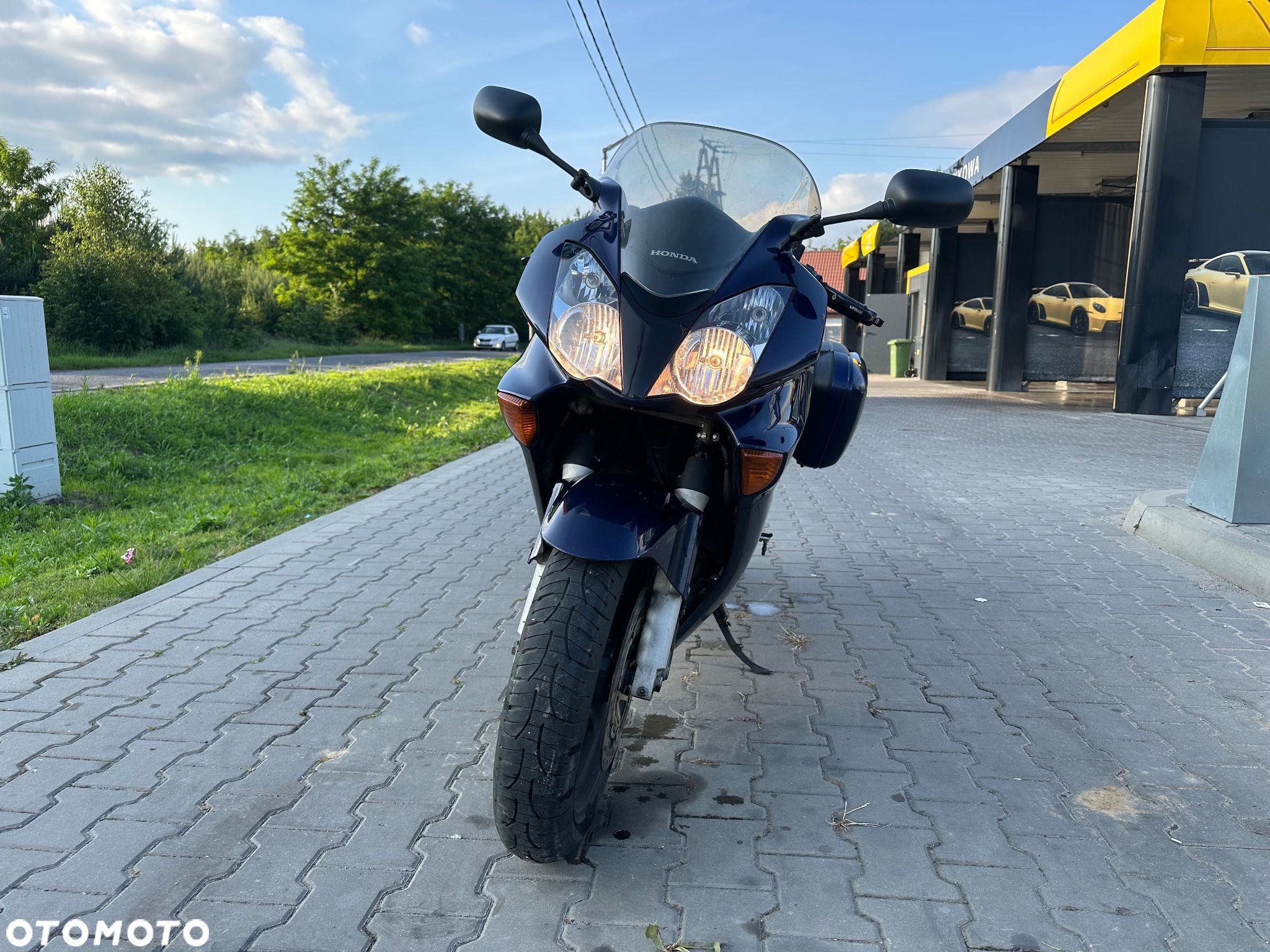 Honda VFR - 1