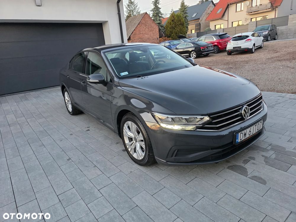 Volkswagen Passat - 10