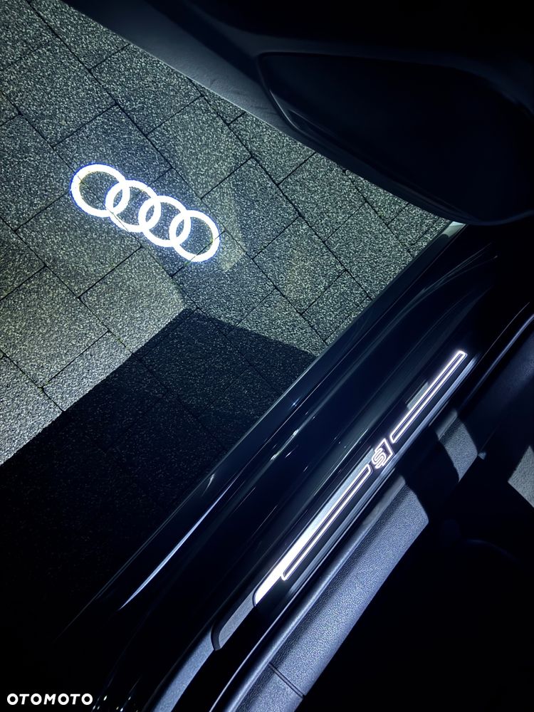 Audi A4 Avant 2.0 TDI S tronic - 32