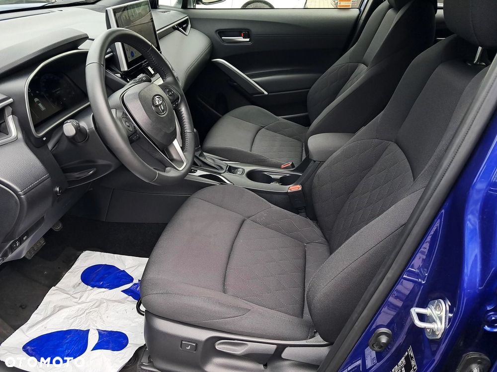 Toyota Corolla Cross - 15