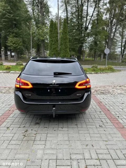 Peugeot 308 1.6 BlueHDi Allure S&S - 9