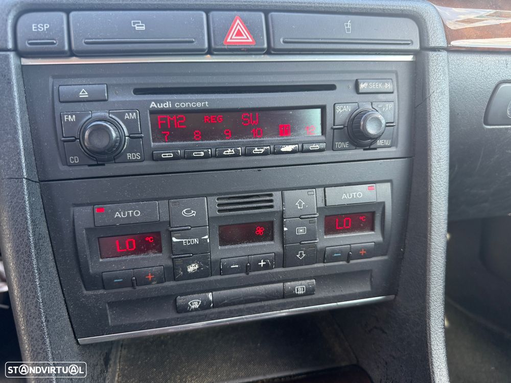 Audi A4 1.9 TDI m5 - 12