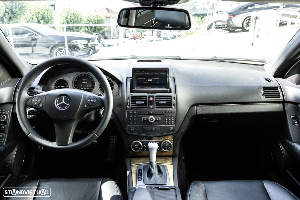 Mercedes-Benz C 320 - 16