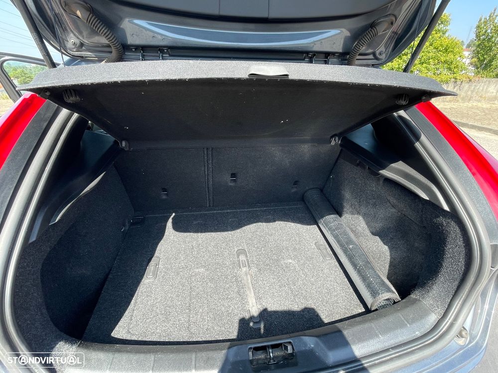 Volvo V40 Cross Country 1.6 D2 Kinetic Powershift - 15