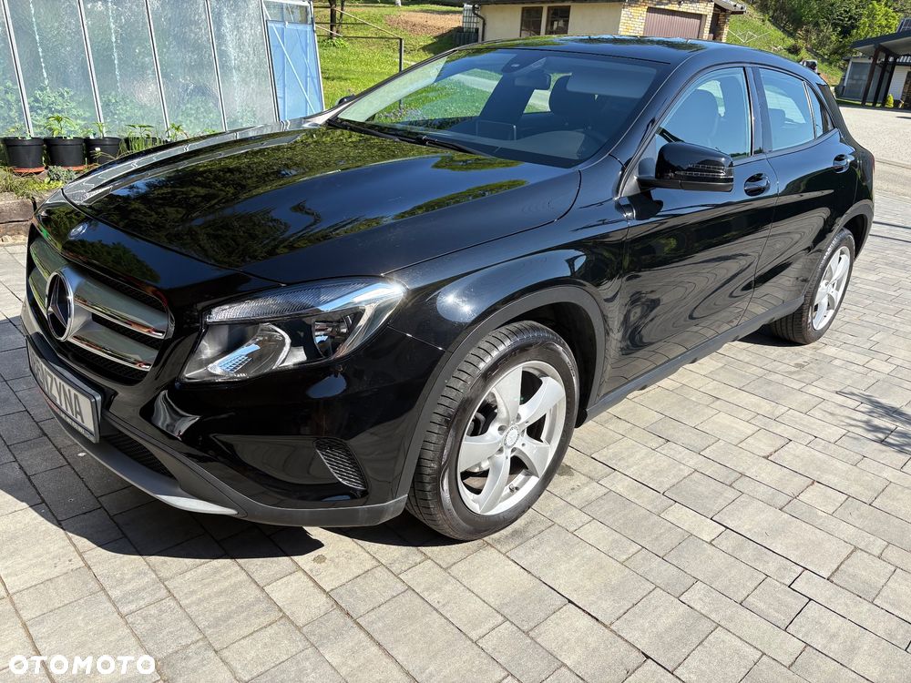 Mercedes-Benz GLA - 3