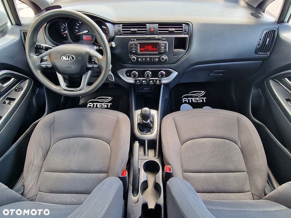 Kia Rio - 9