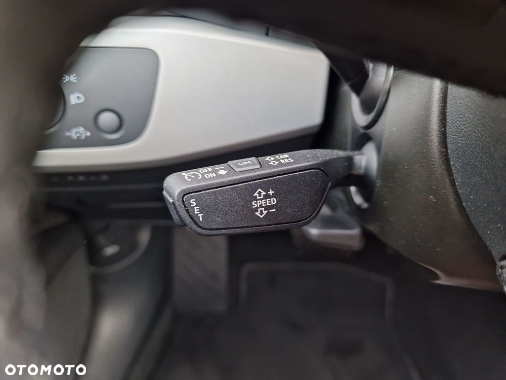 Audi A4 Avant 35 TFSI mHEV S Line S tronic - 32