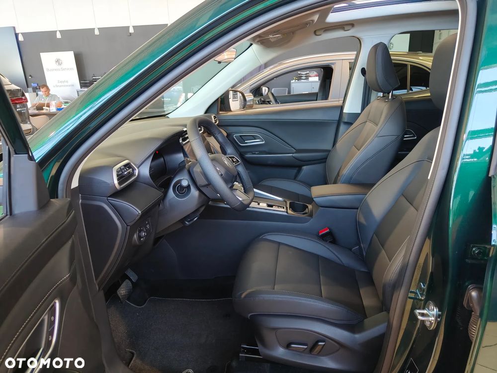 MG ZS Hybrid+ - 11