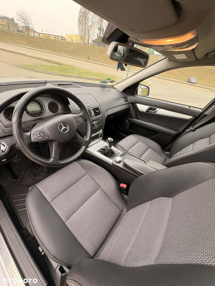 Mercedes-Benz Klasa C 180 K BlueEff Classic - 15