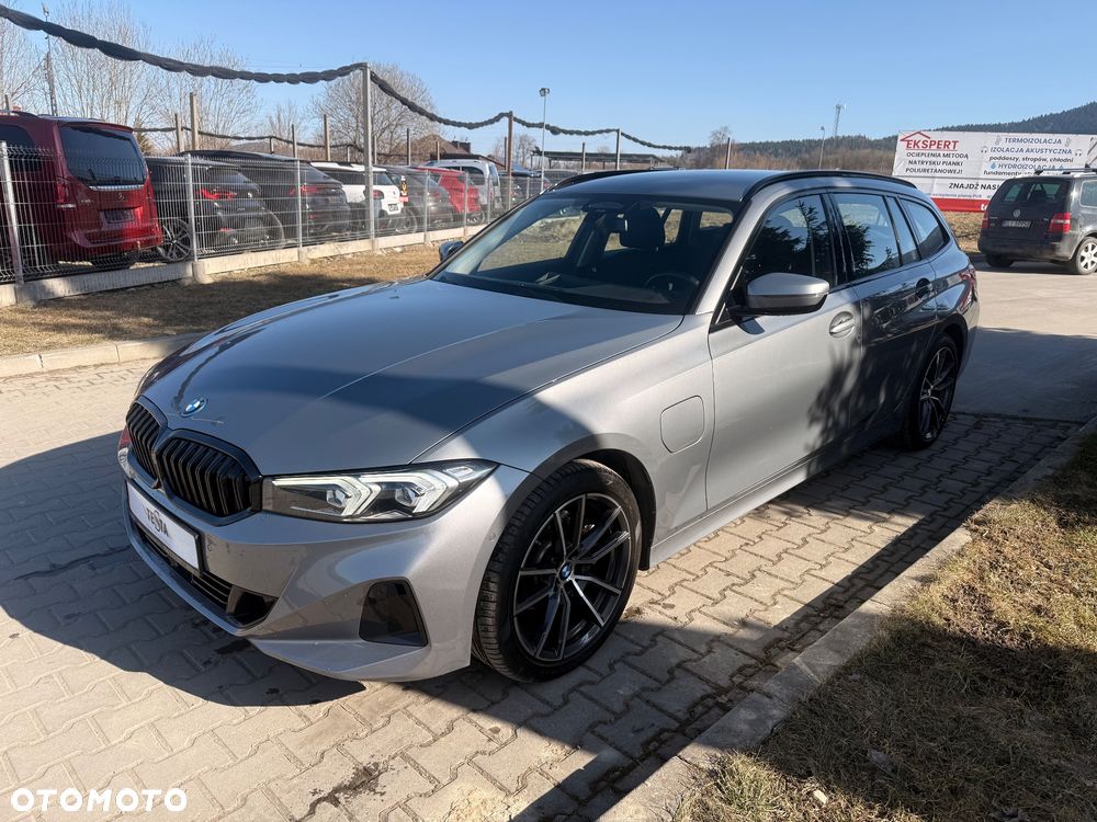 BMW Seria 3 330e xDrive M Sport sport - 3