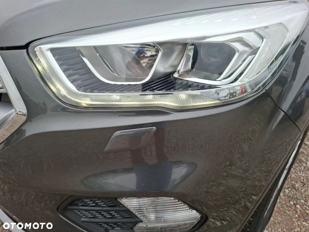 Ford Kuga 1.5 EcoBoost 2x4 Titanium - 2