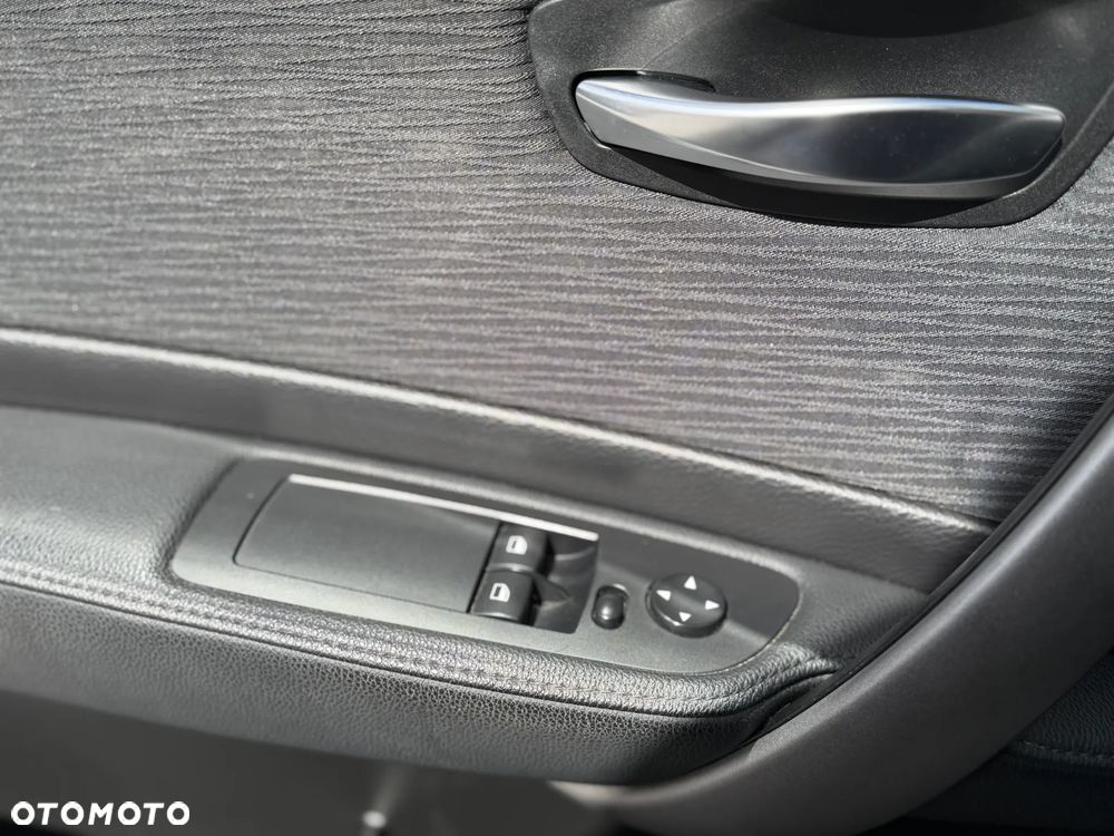 BMW Seria 1 - 13