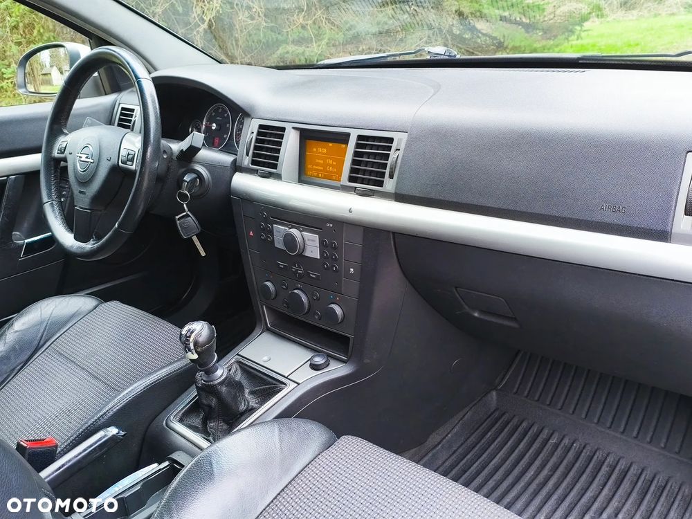 Opel Vectra 1.9 CDTI Sport / GTS - 10