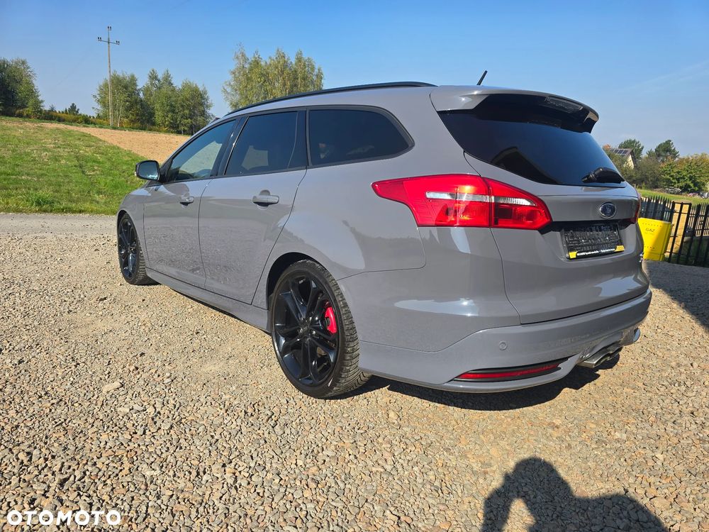 Ford Focus - 8