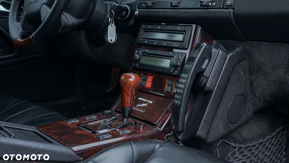 Mercedes-Benz SL - 31