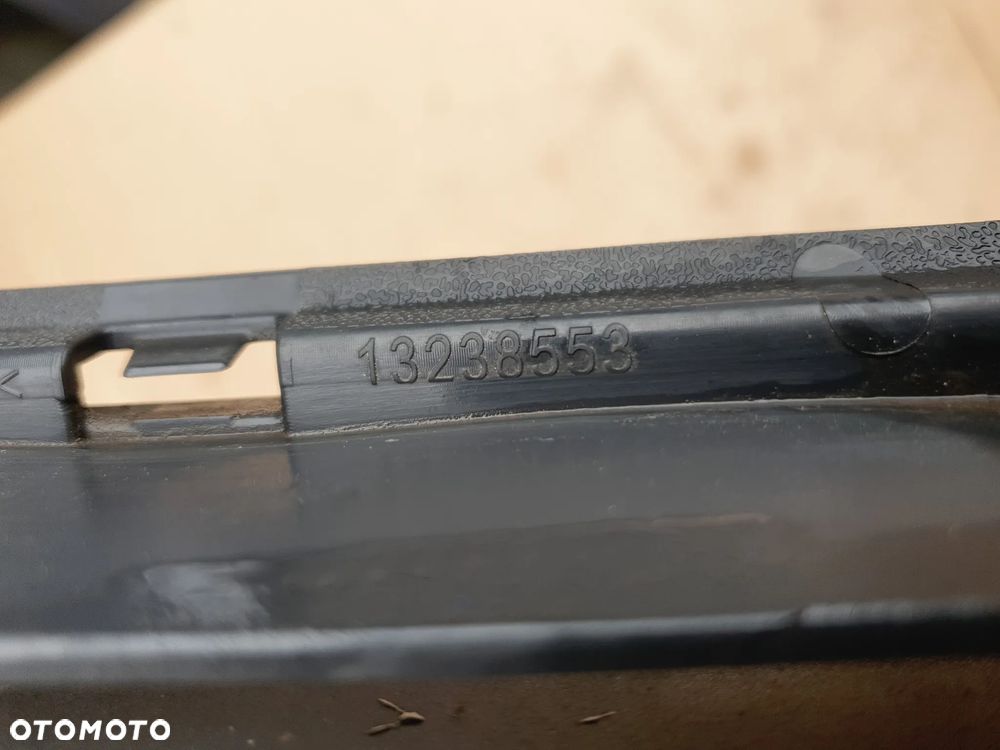 ATRAPA ZDERZAKA PRZÓD PRZEDNIA KRATKI ŚRODKOWA OPEL ASTRA H 13238553 - 6