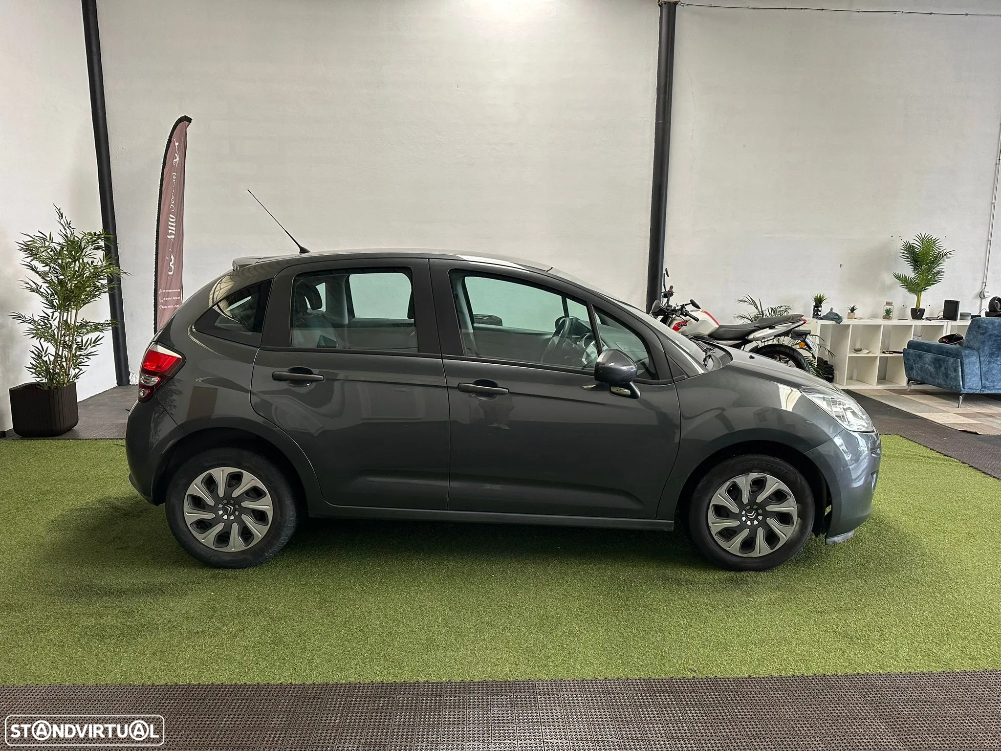 Citroën C3 1.2 PureTech Attraction - 2