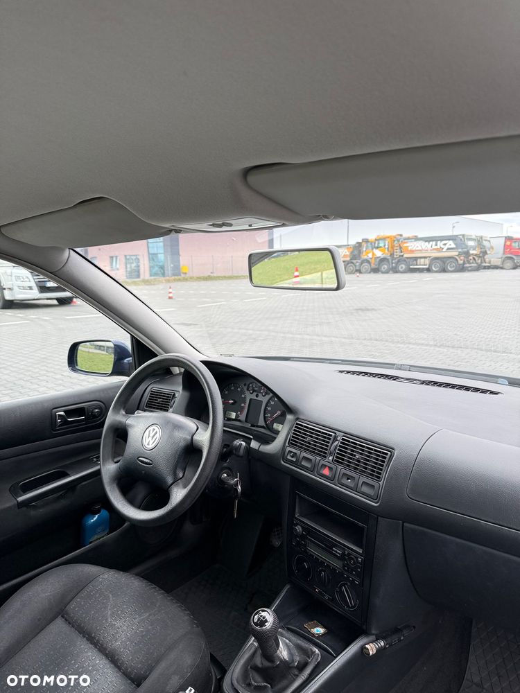 Volkswagen Golf 1.4 Q - 8