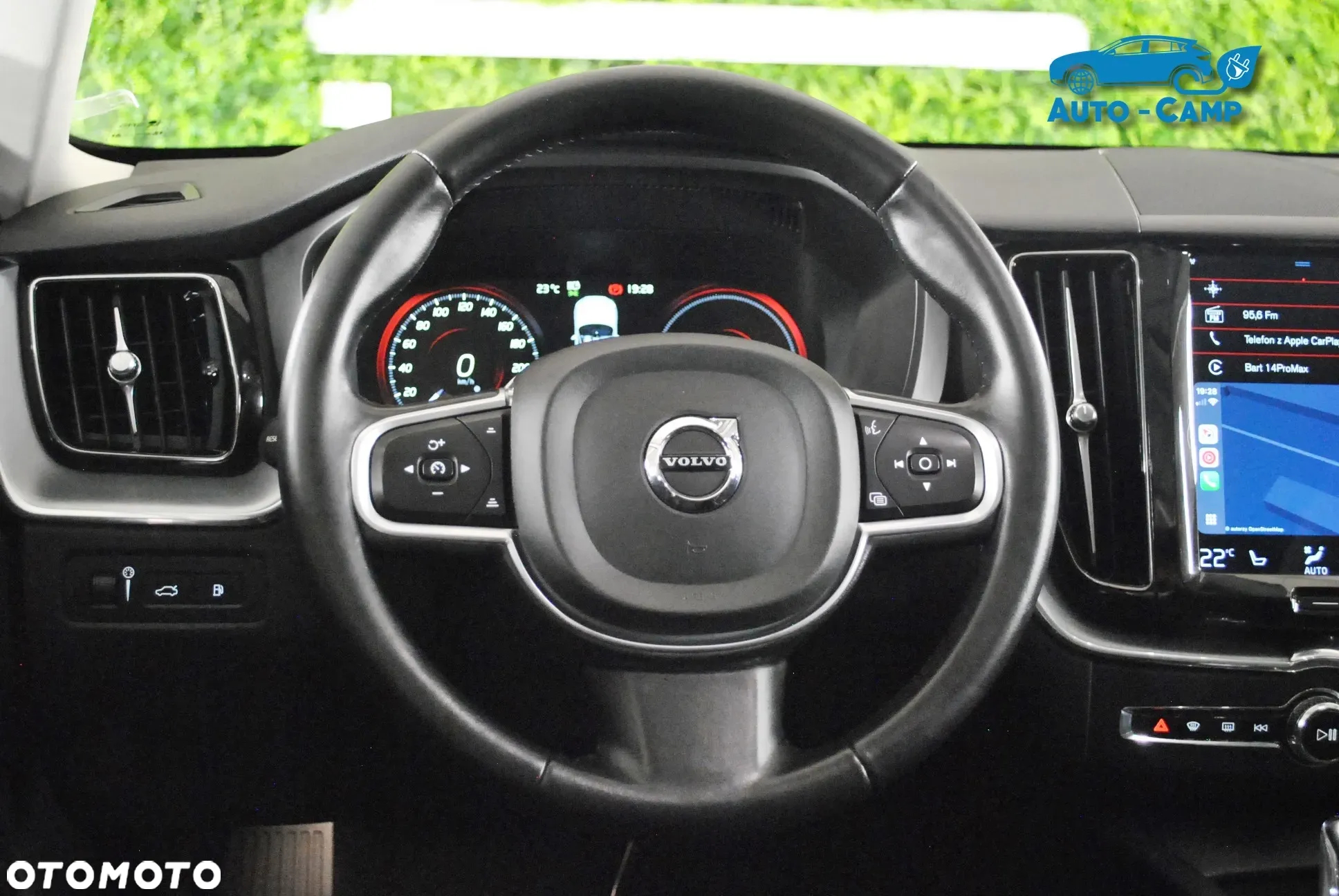 Volvo XC 60 T8 AWD Plug-In Hybrid Momentum Pro - 34