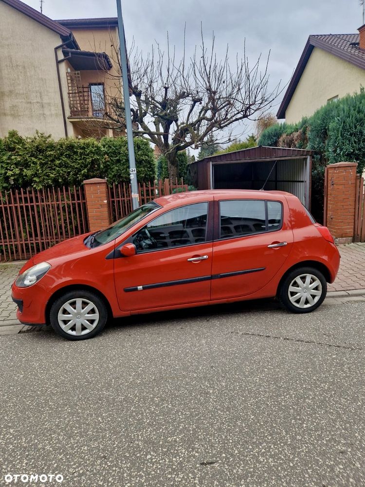 Renault Clio 1.2 16V Exception - 1
