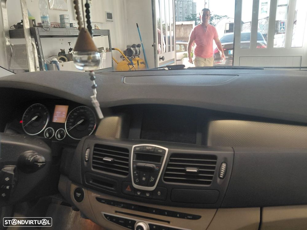 Renault Laguna 2.0 dCi Dynamique - 7