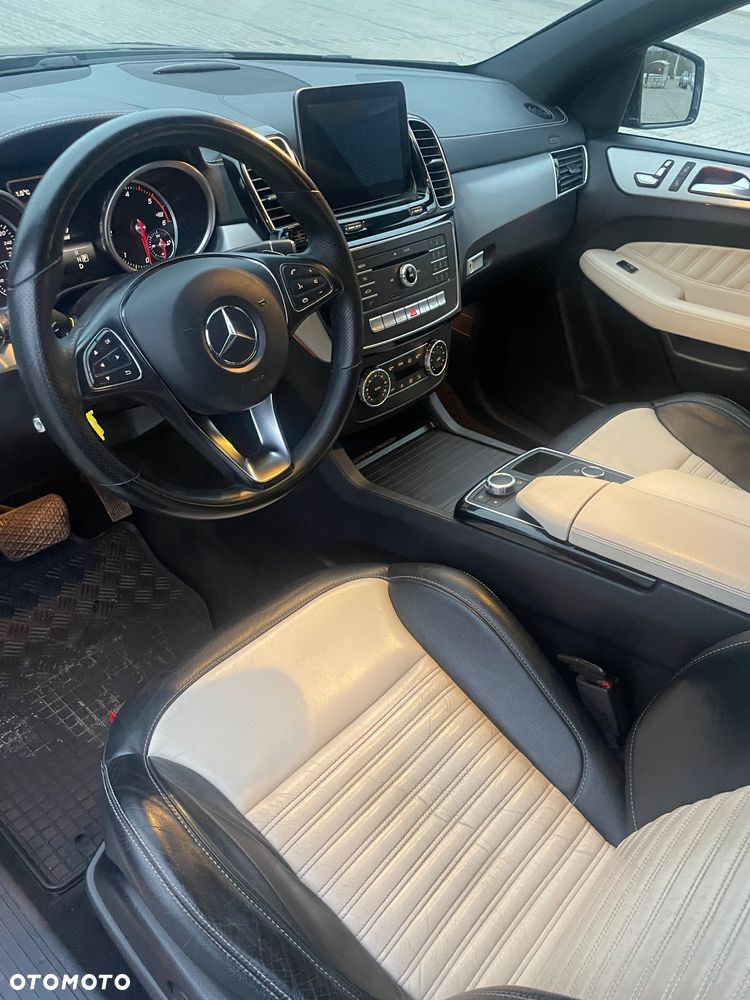 Mercedes-Benz GLE - 16