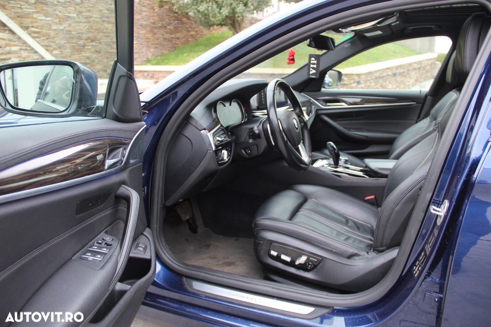 BMW Seria 5 530d xDrive Touring Aut. Luxury Line - 10
