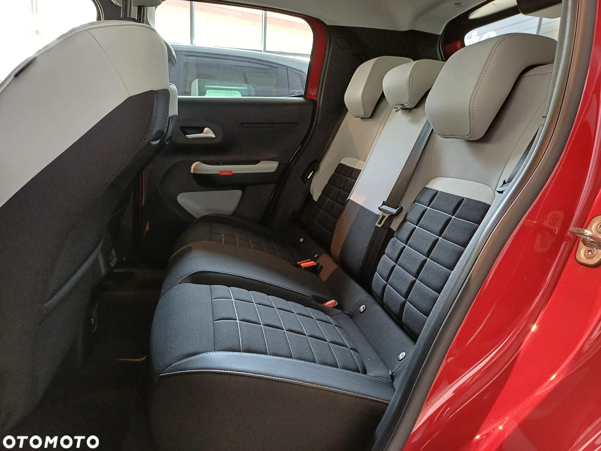 Citroën C3 e-C3 EV113 44.2kWh Max - 17