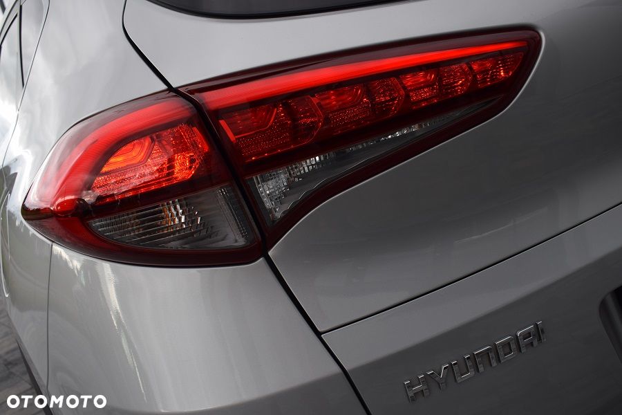 Hyundai Tucson 1.7 CRDI BlueDrive GO 2WD - 25