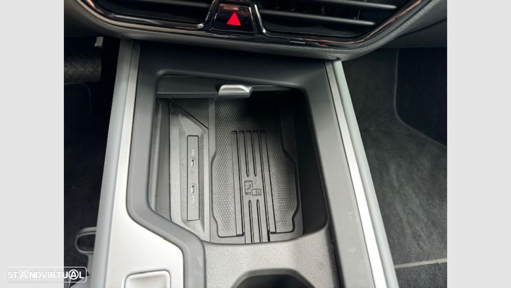 VW Passat Variant 2.0 TDI Business DSG - 20