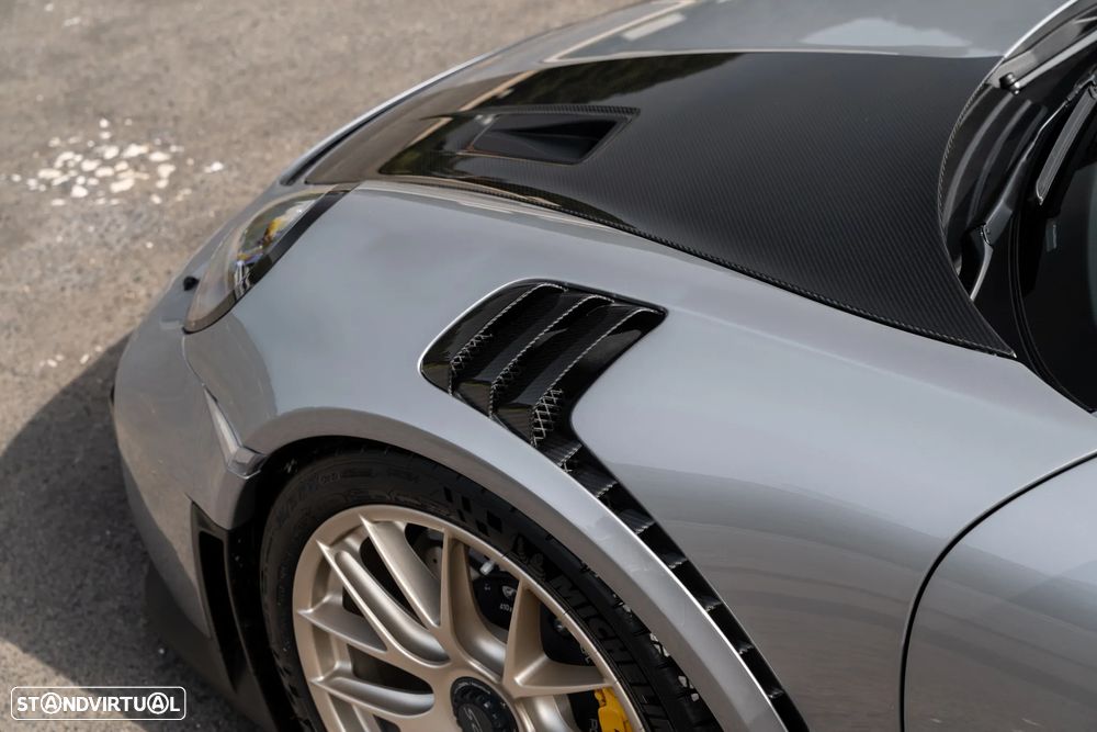 Porsche 911 (991) GT2 RS - 8