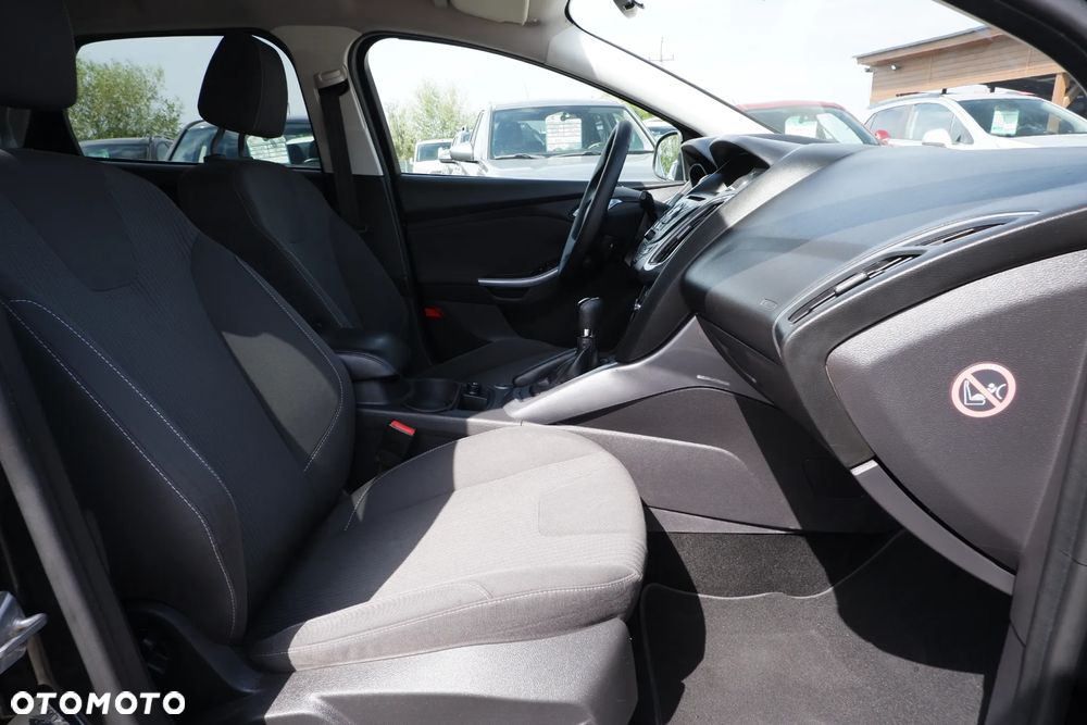 Ford Focus 1.6 Trend Sport - 8