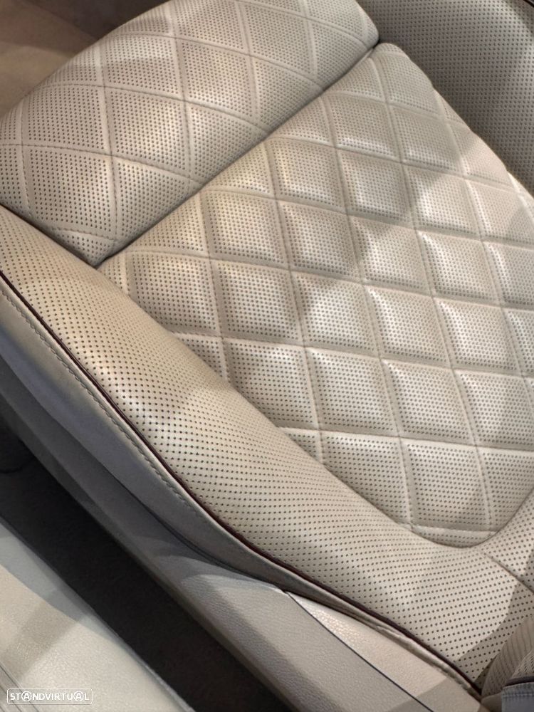 Mercedes-Benz E 53 AMG 4Matic+ - 37