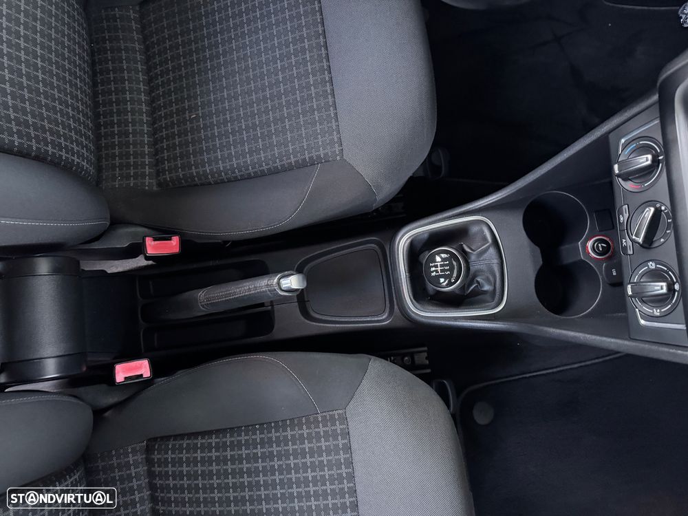 VW Polo 1.0 Confortline - 23