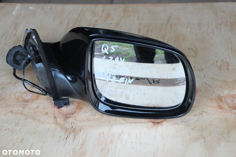 LUSTERKO PRAWE AUDI Q5 8R 10 + 2 PIN 8R1857410G LZ9Y EU 2016 - 2