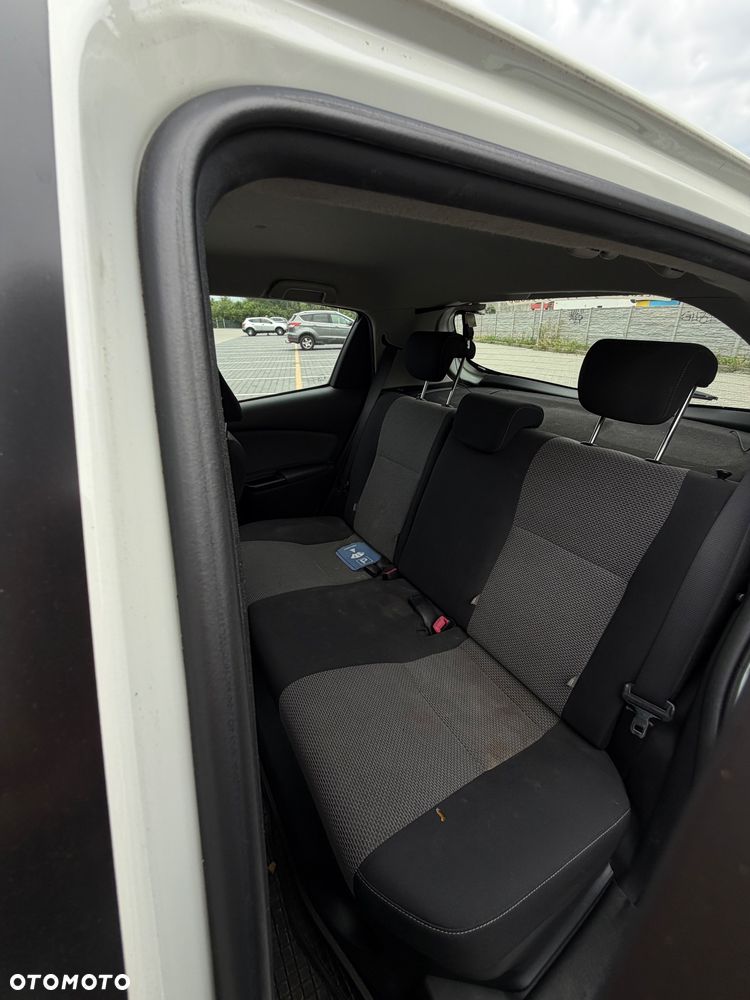 Toyota Yaris Hybrid 100 Premium - 21