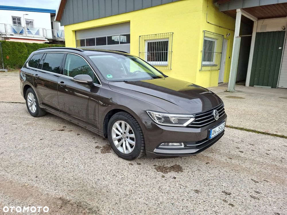 Volkswagen Passat - 2