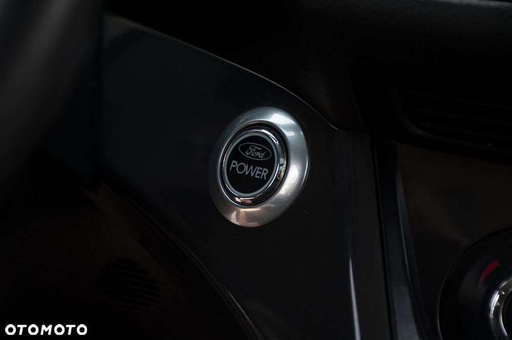 Ford Kuga 2.0 TDCi 2x4 Titanium - 33