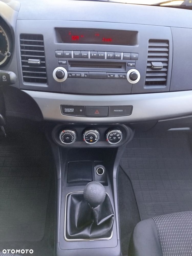 Mitsubishi Lancer 1.6 - 7