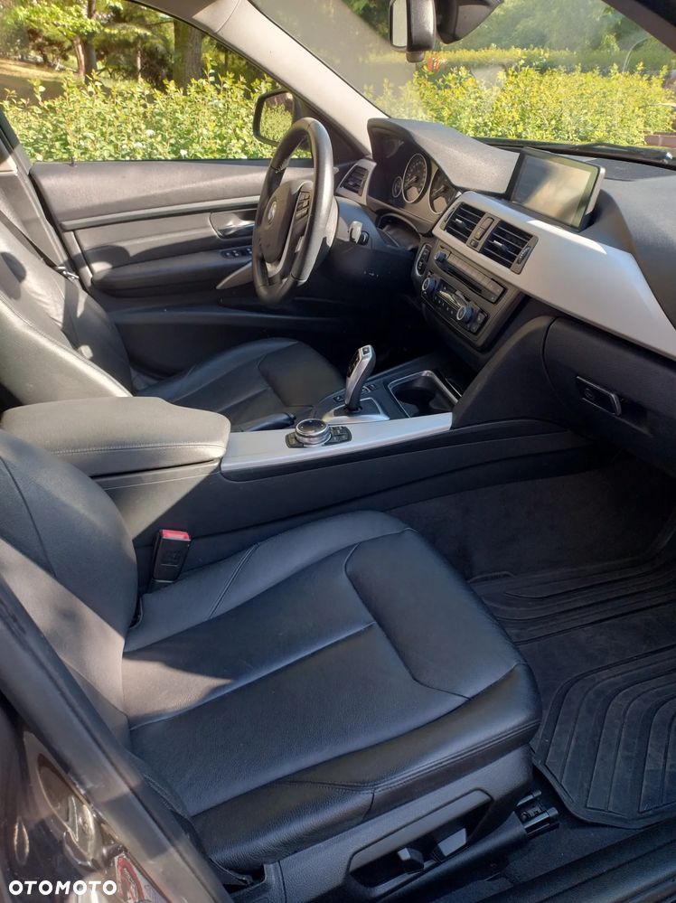 BMW Seria 3 - 12