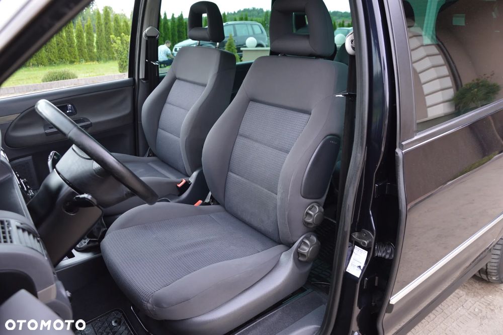 Volkswagen Sharan 1.9 TDI 4Motion Sportline - 21