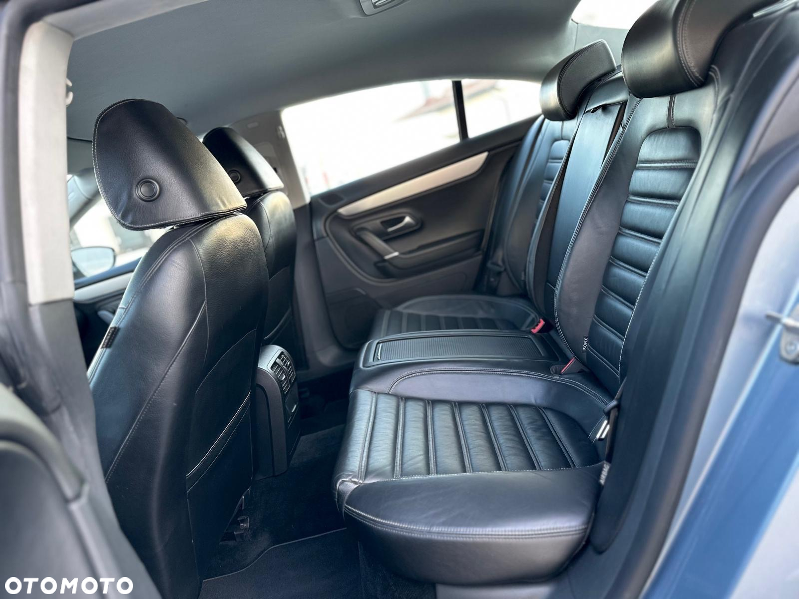Volkswagen Passat CC - 11