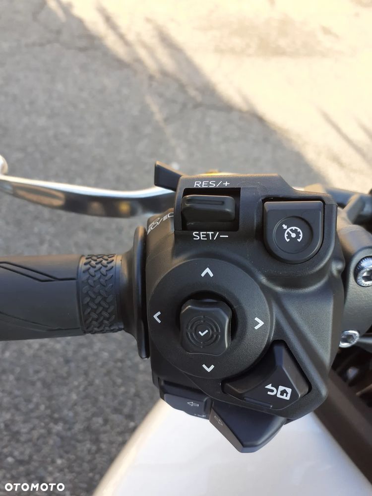 Yamaha MT - 5