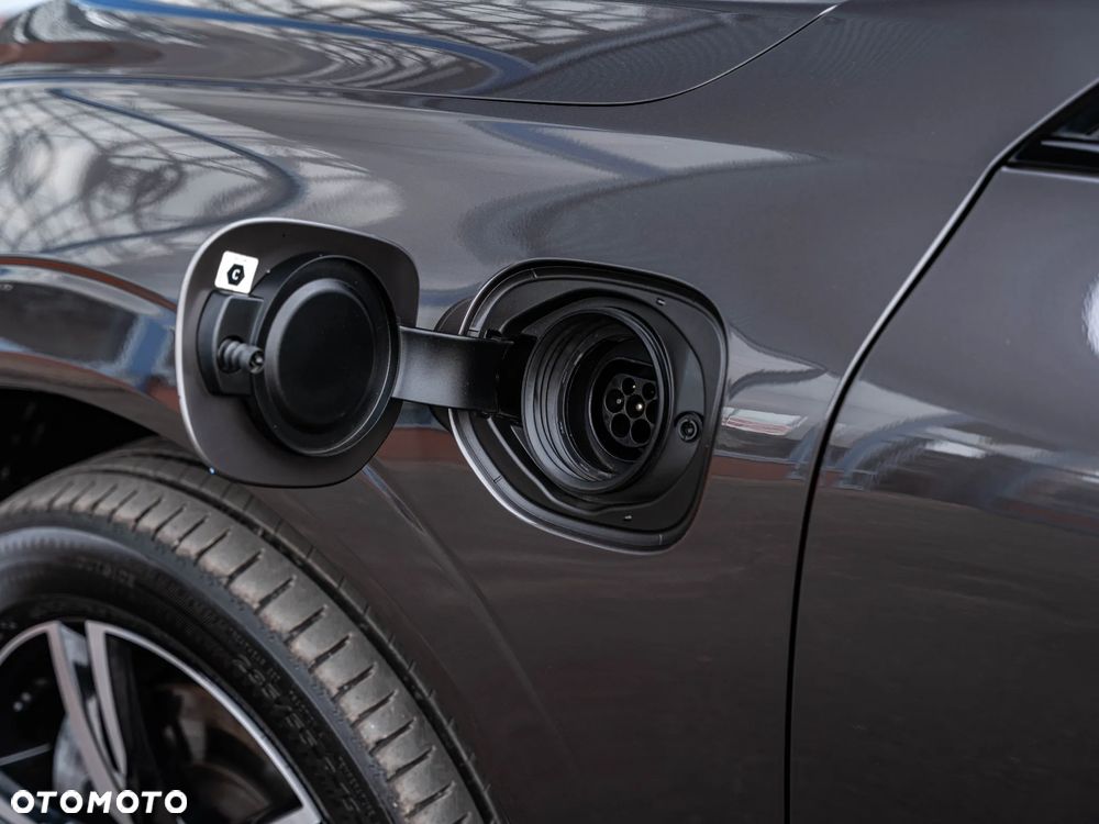 Volvo XC 60 T6 AWD Plug-In Hybrid R-Design - 9