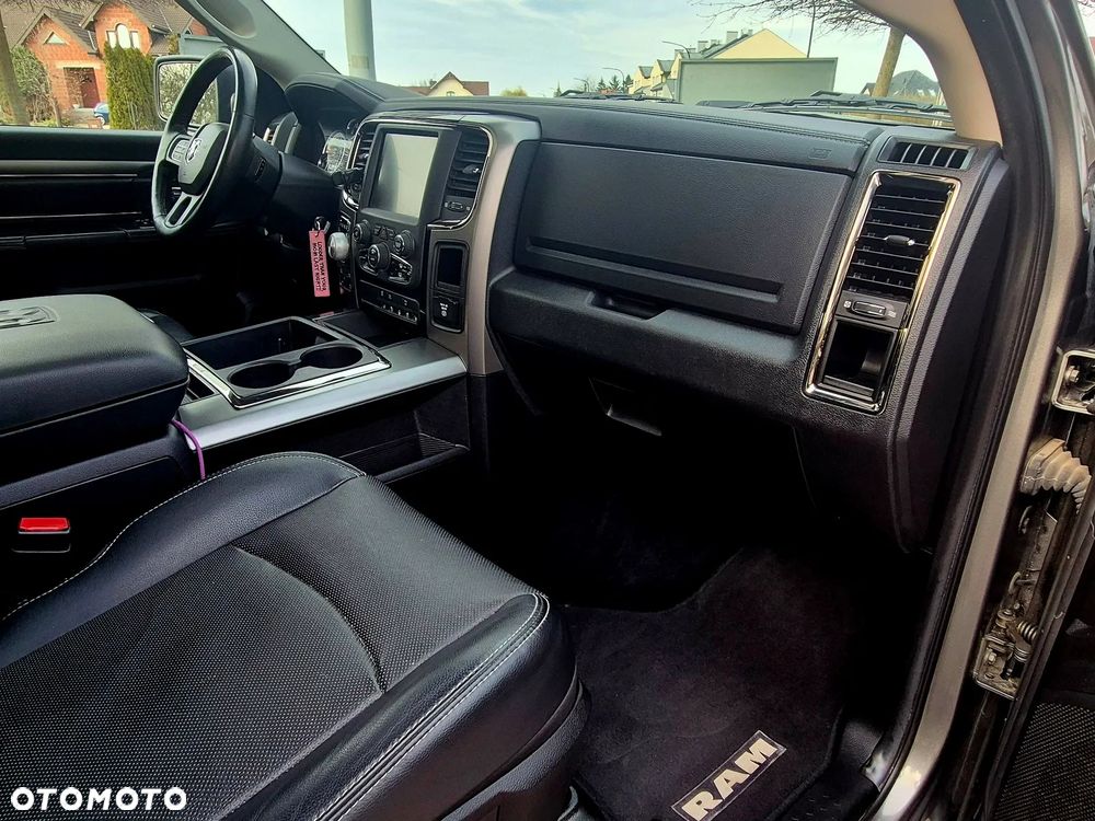 Dodge RAM 5.7 4x4 - 15