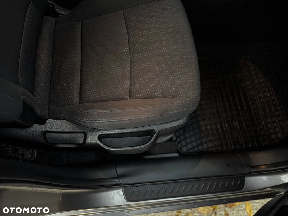 Kia Carens 1.7 CRDi M - 20
