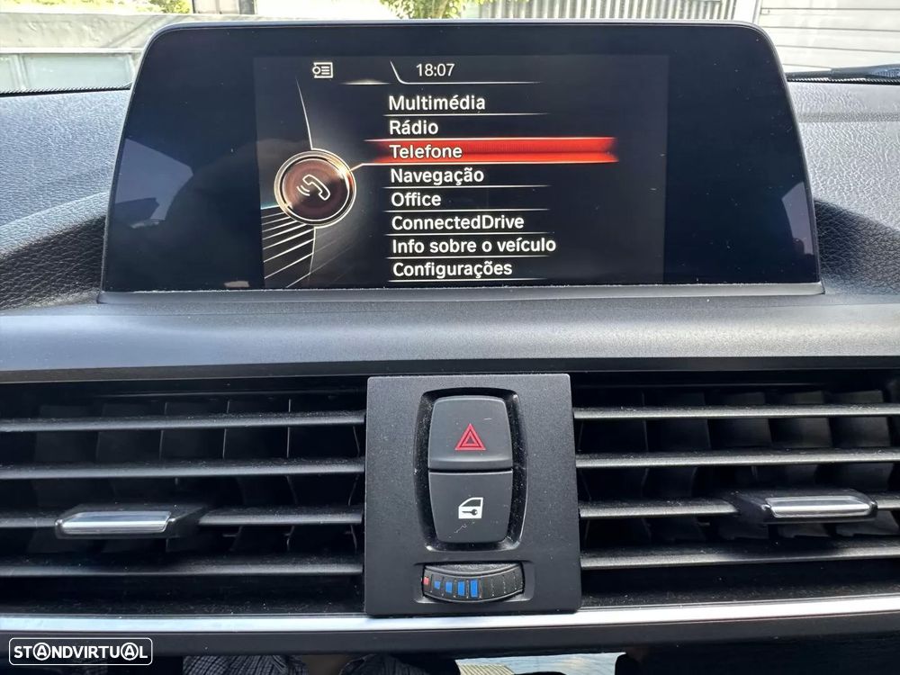 BMW 116 d Sport Line - 40
