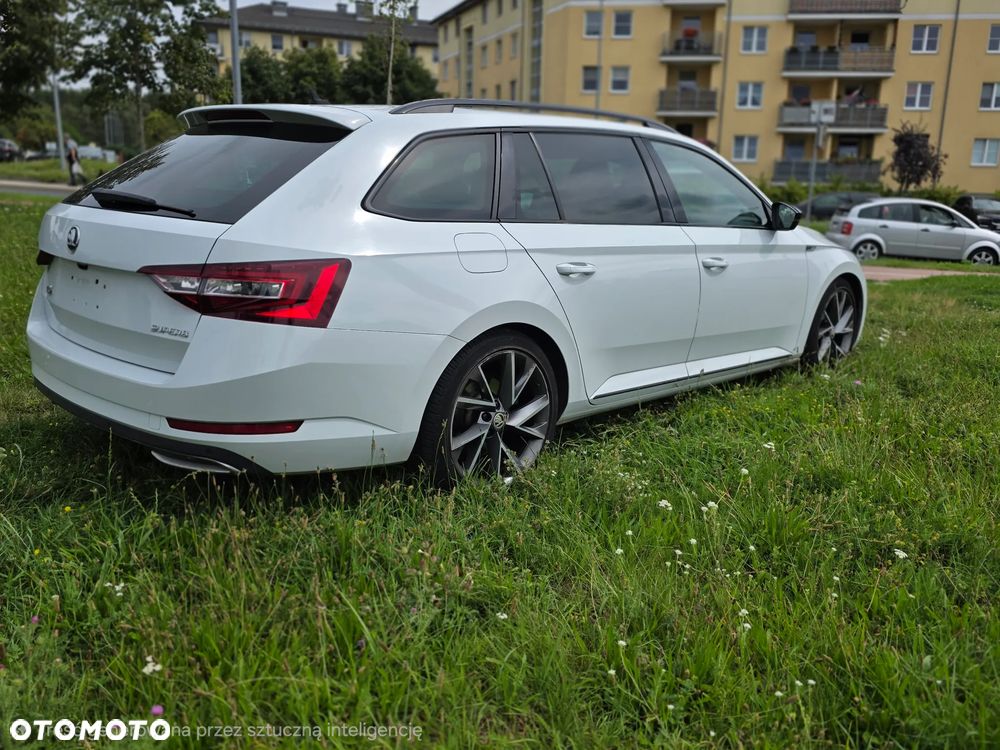 Skoda Superb 2.0 TDI Sportline DSG - 5