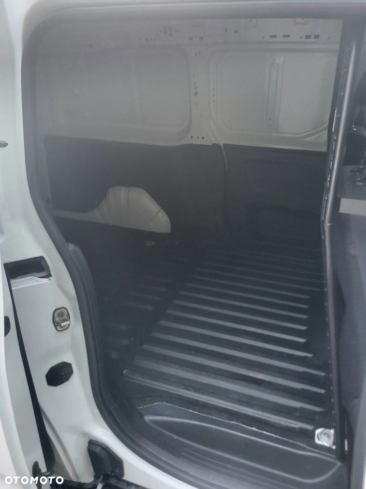 Opel COMBO - 9
